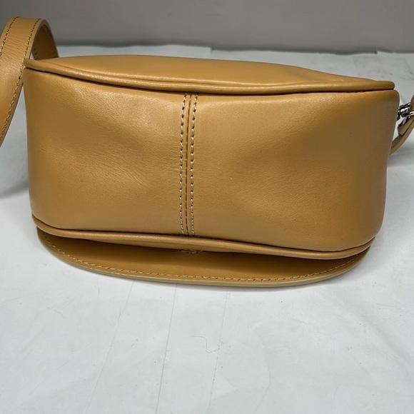 Jane August Camel Tan Brown Leather Crossbody Bag - Picture 8 of 11